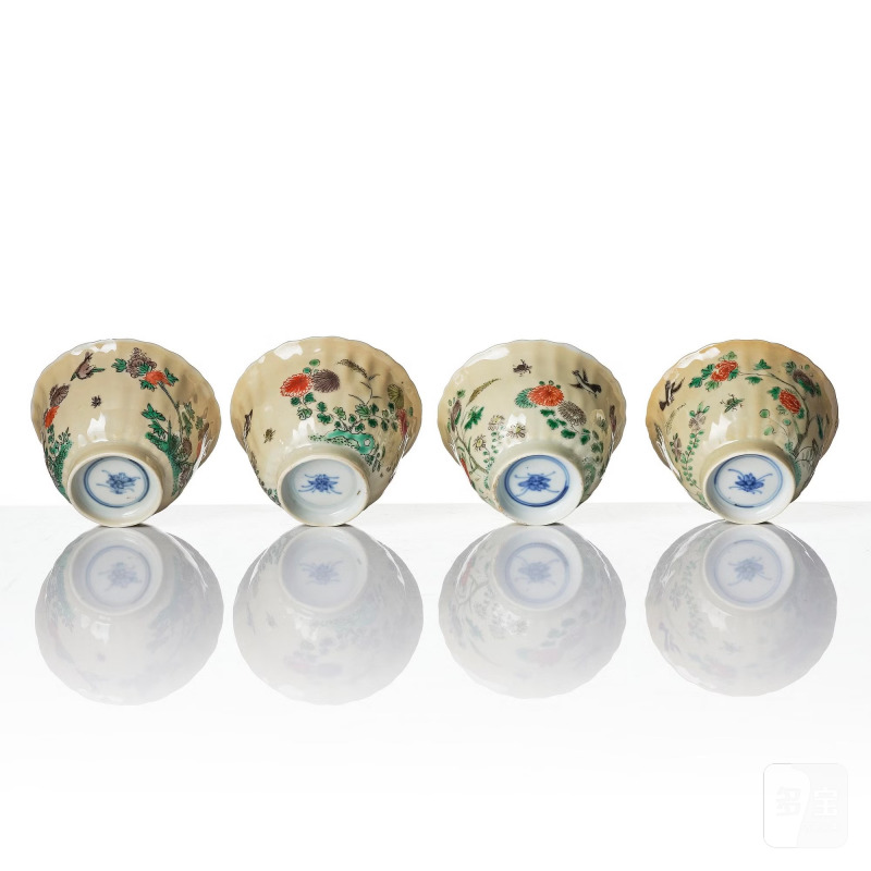 A set of four famille verte and cups with stands, - 图8